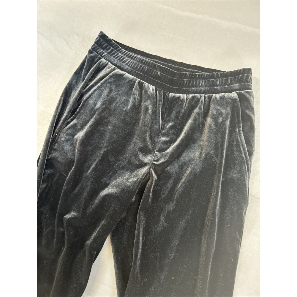 black velvet trousers are from Gap, featuring a comfortable elastic waistband Xs